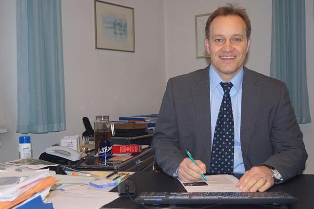Spricht in seiner Neujahrsbotschaft über geplante Investitionen und plädiert für ehrenamtliches Engagement: Bürgermeister Matthias ...