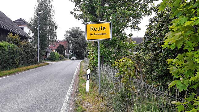 Ein Schild, mitten im Kreis Konstanz: Die Enklave „Reute“ aus dem Landkreis Emmendingen.