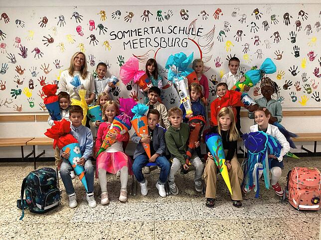 Meersburg Sommertalschule Gemeinschaftsschule, Klasse 1a mit ihrer Klassenlehrerin Caroline Friederich