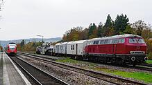 Ein seltener Anblick auf den Gütergleisen am Bahnhof Lauchringen – ein Spezialtransportwagen mit Transformator.
