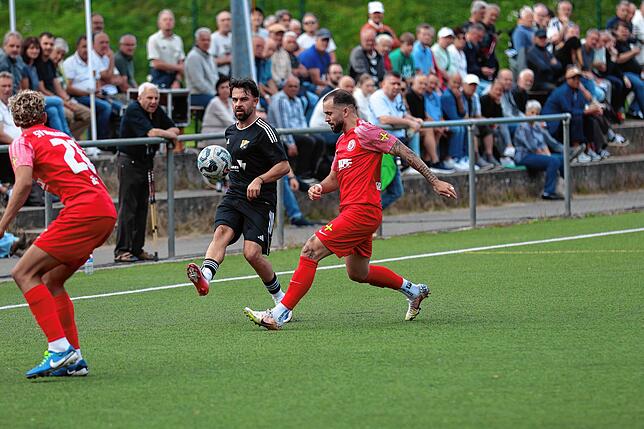Bild 10: SV 08 Laufenburg spielt 2:2 gegen den SV Bühlertal – und wir haben Fotos!
