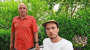 Vater Hermann Foith (links) und Sohn Tim Foith treten bei der Kommunalwahl am 9. Juni auf der Liste „Engagement für Immendingen“ ...