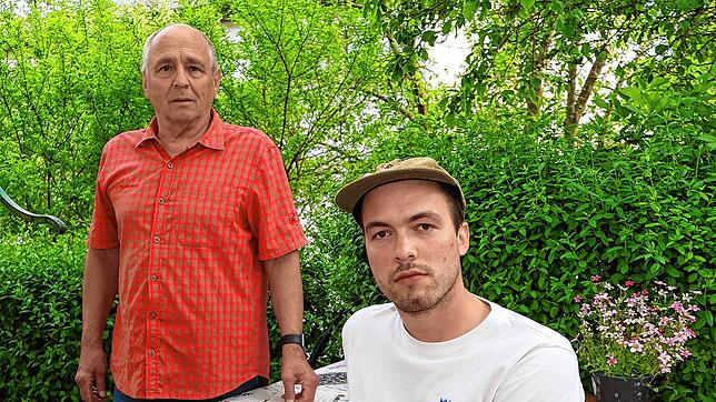 Vater Hermann Foith (links) und Sohn Tim Foith treten bei der Kommunalwahl am 9. Juni auf der Liste „Engagement für Immendingen“ ...
