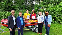 Sie feierten gemeinsam 50 Jahre DLRG-Ortsgruppe Engen: Der Engener Bürgermeister Frank Harsch (von links), Jürgen Keck vom DLRG Bezirk ...