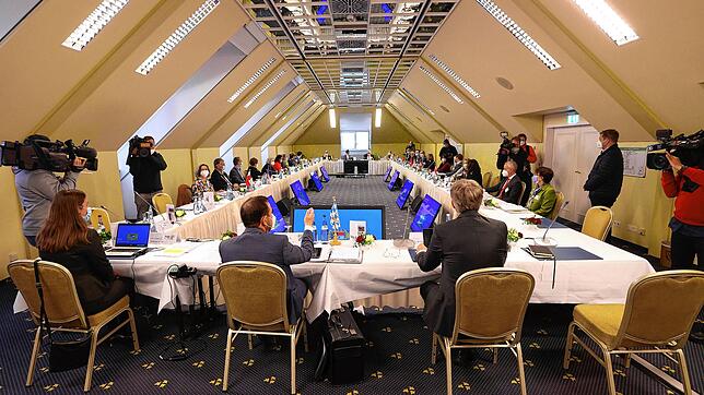 Bei der Gesundheitsministerkonferenz von Bund und Ländern in Lindau ging es vor allem um die Boosterimpfungen. Viele konkrete Beschlüsse ...