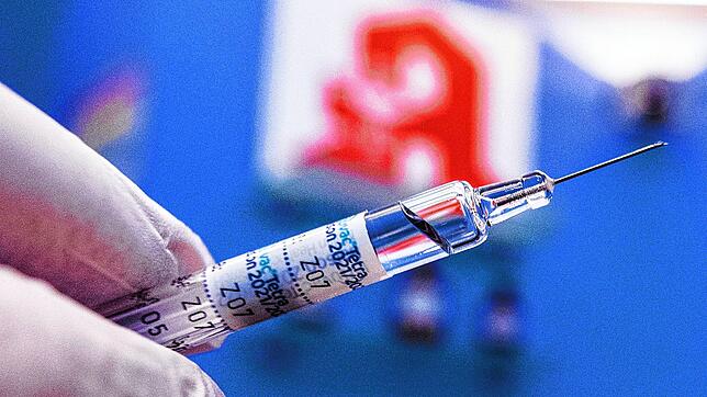 Impfungen bei der Apotheke: Was mit der Grippe bereits getestet wurde, soll nun auch mit Covid-19 möglich sein. Seit 8. Februar dürfen ...