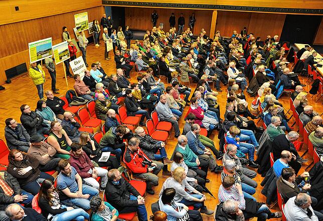 Petitionsausschuss Windpark Länge vor Ort in Riedöschingen und Donaueschingen