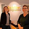 Freuen sich über die guten Zahlen 2022: Regina Brüsewitz, Geschäftsführerin der Tourist- und Stadtmarketing Radolfzell GmbH (links) und ...