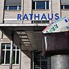Viele Beschäftigten im öffentlichen Dienst im Singener Rathaus könnten schon bald mehr Geld im Geldbeutel haben.