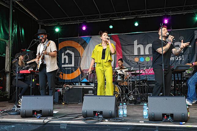 Bild 2: Mit Musik und Gaumenfreuden lockt das Konstanzer Weinfest 2025 seine Gäste