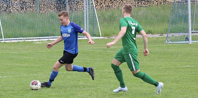 Bild 2: FV Degerfelden unterliegt mit 2:5 dem FC Hausen &ndash; und wir haben Bilder!
