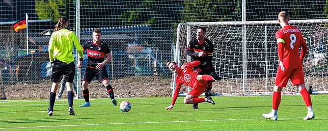 Bild 4: FC Tiengen 08 dreht die Partie zum 2:1-Sieg gegen den FC RW Weilheim &ndash; und wir haben Bilder!