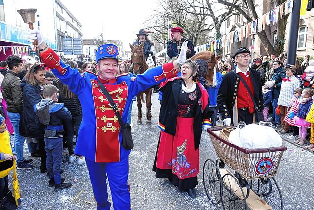 Bild 31: Bilder vom großen Fasnet Samschdig-Umzug der Poppele-Zunft (3)