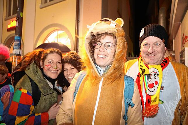 Bild 31: Endlich! Butzenlauf stimmt Konstanzer auf die Straßenfasnacht ein