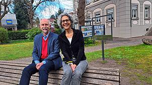 Karl-Wilhelm Frommeyer von der Telefonseelsorge und Fatima Zobeidi-Weber von der VHS haben einen Workshopabend zum Thema Einsamkeit ...