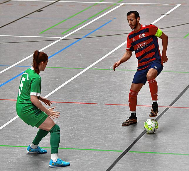 Bild 44: SC Niederhof/Binzgen unterliegt FC Freiburg-St. Georgen im Futsal-Halbfinale – und wir haben Fotos!