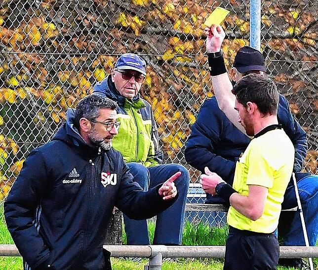 Dialog statt Monolog: Künftig wollen sich Trainer und Schiedsrichter der Bezirksliga und der Kreisliga A regelmäßig vor der Saison zum ...
