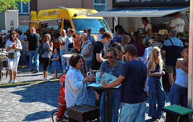 Bild 11: Bilder vom Flohmarkt in Markdorf