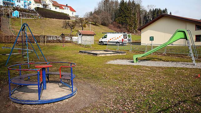 Der Spielplatz an der Lichtberghalle in Winterspüren wird saniert