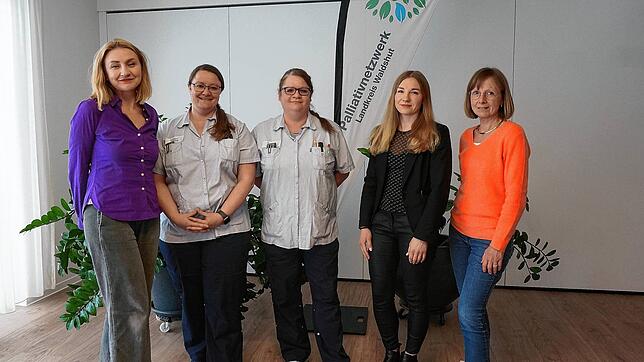 Im Einsatz für die Hospizarbeit: Anna Offermann-de Boor, Alexandra Brogle (Koordinatorin des Palliativnetzwerks), Nicole Quilitzsch, ...