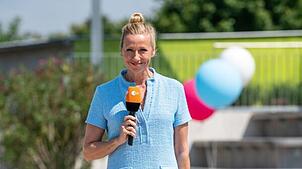 Der „ZDF-Fernsehgarten“ mit Andrea „Kiwi“ Kiewel startete in die Saison 2025. Wir liefern Infos rund um Gäste, Programm, Übertragung & ...