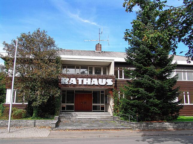 Noch völlig offen ist, was mit dem alten Rathaus in Neufrach passiert, nachdem die Verwaltung in den Neubau in der Neuen Mitte umgezogen ...