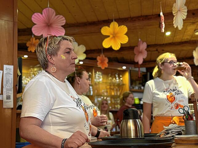 Bild 2: Die besten Bilder vom närrischen Kaffeekränzchen in Obersiggingen