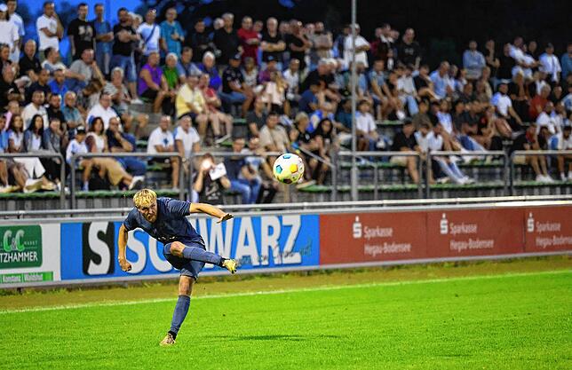 Bild 27: Was für ein Spiel! Unsere Bildergalerie vom Pokalderby zwischen dem FC Singen und Südstern Singen