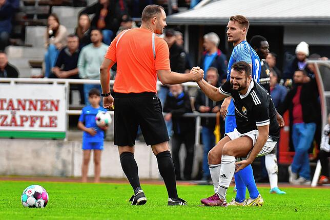 Bild 21: SV 08 Laufenburg fehlen beim 2:2 im Derby beim SV Weil vier Minuten zum Sieg &ndash; wir haben Bilder!