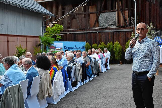 Bild 2: Die besten Bilder von der Langen Tafel zum Gemeindejubiläum