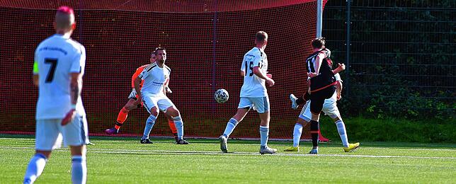 Bild 10: SV 08 Laufenburg II gewinnt Kellerduell gegen FC RW Weilheim mit 3:0 &ndash; und wir haben Bilder!