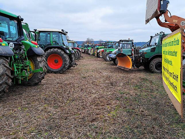 Bild 7: Protest der Landwirte &ndash; Bilder der Sternfahrt nach Horheim am Montag