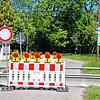 Umkehren hieß es während der Grenzschließung für Autofahrer, Radler und Fußgänger, die den kleinen Grenzübergang bei Jestetten-Altenburg ...