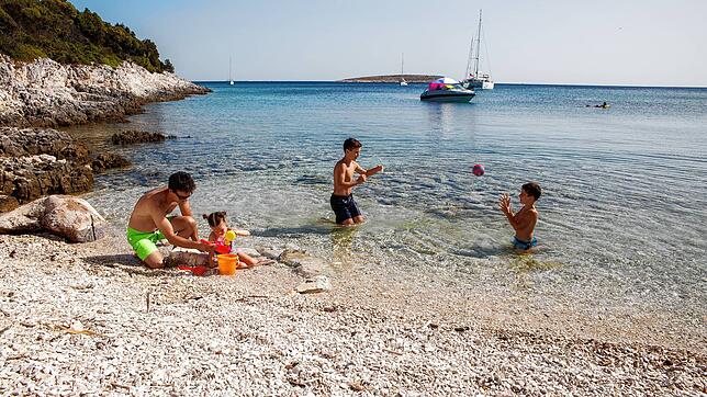 Zwar werden wir am Hochrhein bis 2080 keinen Meeresstrand bekommen, so heiß wie hier in Kroatien aber könnte es dennoch werden.