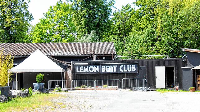 Verwaist und vergittert, seit bald eineinhalb Jahren: Der Lemon Beat Club liegt nach wie vor im Dornröschenschlaf. Die Corona-Pandemie ...