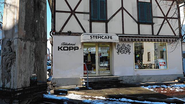 Die Bäckerei Kopp am Löwenbrunnen im Ortskern von Wollmatingen. Am 23. Dezember wird das Ehepaar hier die Türen zum letzten Mal ...