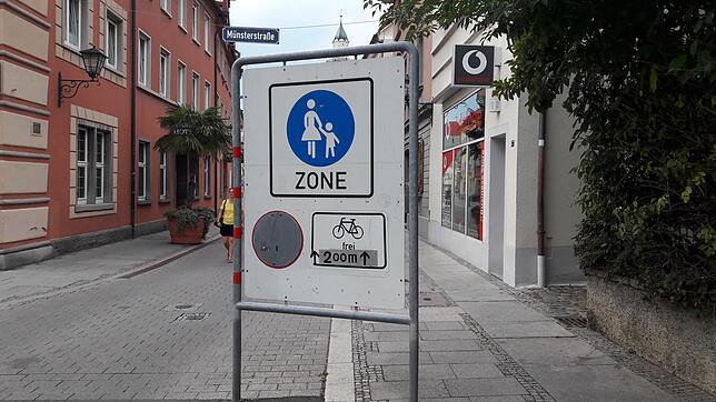Go West! Hier dürfen Sie noch 200 Meter durch die Münsterstraße fahren.