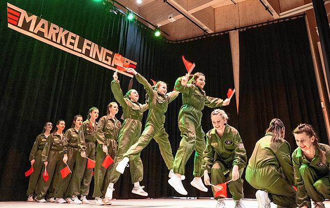 Bild 1: Nach 7 Jahren: Narrenzunft Seifensieder Markelfingen feiert in neu errichteter Markolfhalle