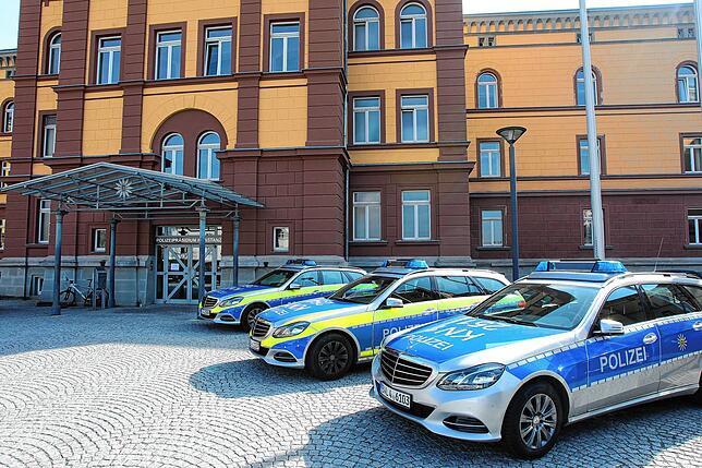Das Polizeipräsidium Konstanz ist für die Landkreise Konstanz, Tuttlingen, Schwarzwald-Baar und Rottweil zuständig und damit für eine ...