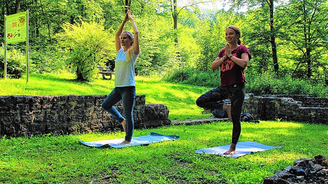 Eine typische Yoga-Pose: der Baum.