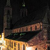 Januar 2015: Nord- und Südturm des Villinger Münsters Unserer lieben Frau im Dunkeln: Die Stadtverwaltung hat Pegida demonstrativ das ...