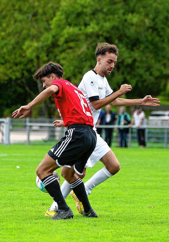 Bild 9: Die besten Bilder vom Duell zwischen dem FC Überlingen und dem SV Geisingen