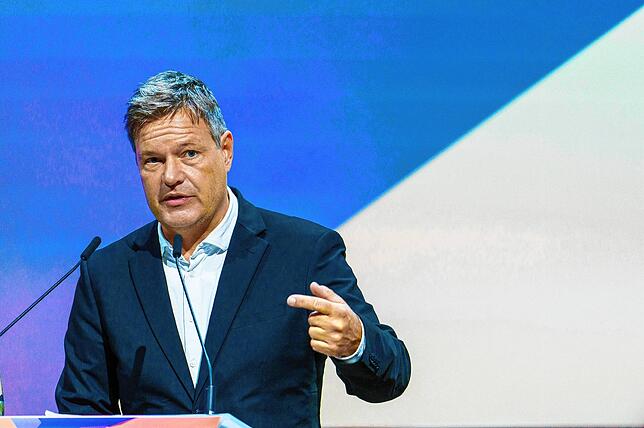 Robert Habeck (Bündnis90 / Die Grünen), Bundesminister für Wirtschaft und Klimaschutz, hat die Planungen vorangetrieben. Aus der CDU ...