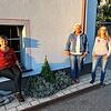 Gertrud Bernauer-Eckert und Karin Höhl sind inzwischen aus der katholischen Kirche ausgetreten. Ulrika Schirmaier (von links) hofft ...