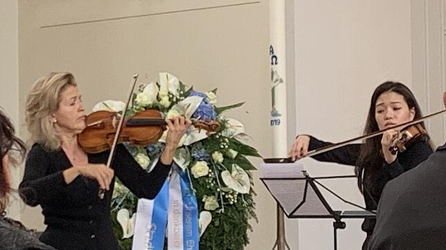 Anne-Sophie Mutter bei der Trauerfeier für Paul Gräb in der evangelischen Stadtkirche in Bad Säckingen.