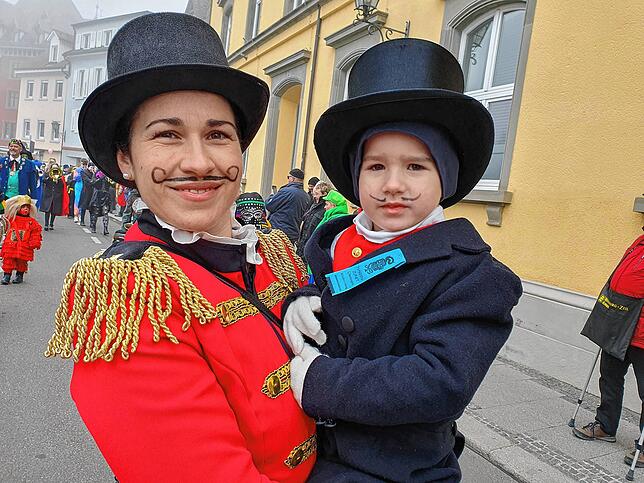 Bild 3: So viele Mäschgerle gab&lsquo;s beim Kindergartenumzug noch nie