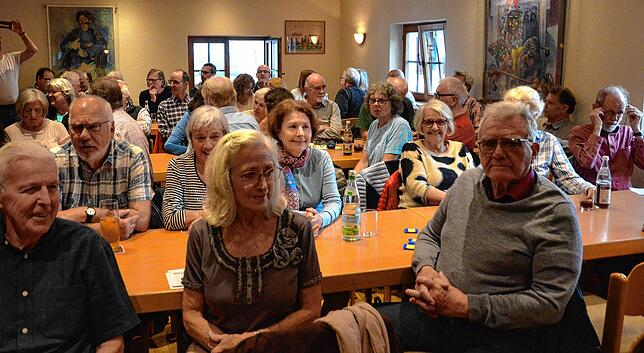 Die „I mein‘ halt“-Runde mit den Vertretern der Listen für die Gemeinderatswahl am 9. Juni hat viele Zuhörer ins Obertor gelockt. Der ...