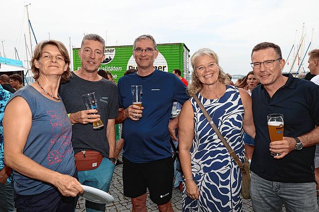 Bild 10: Zahlreiche Besucher lockt das Staader Hafenfest 2025 ans Bodenseeufer