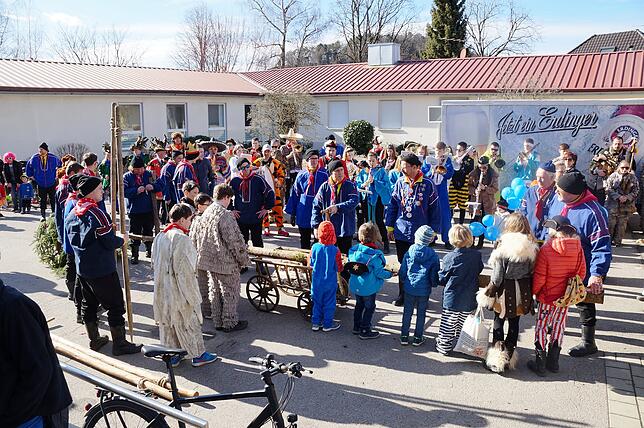 Bild 9: Bilder vom Kinderumzug- und Kinderball in Ludwigshafen