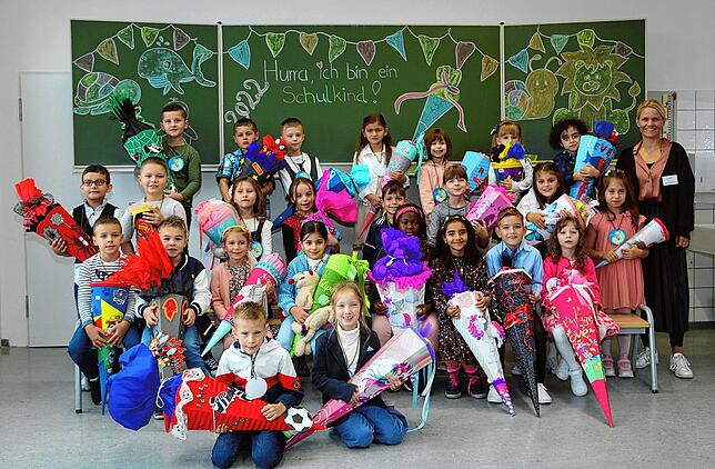 Die Klasse 1b der Friedensschule Schwenningen mit Klassenlehrerin Claudia Junghanns.